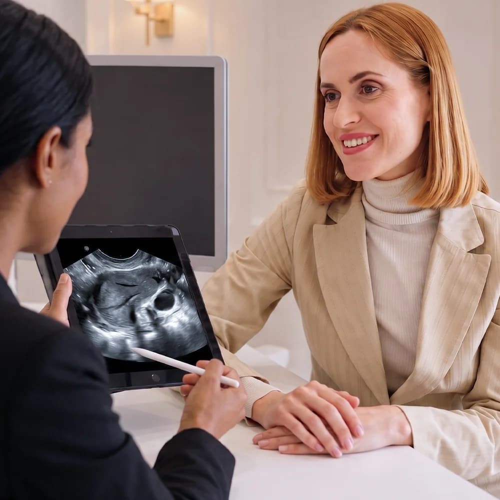 Consultant reviewing a patient's assessment