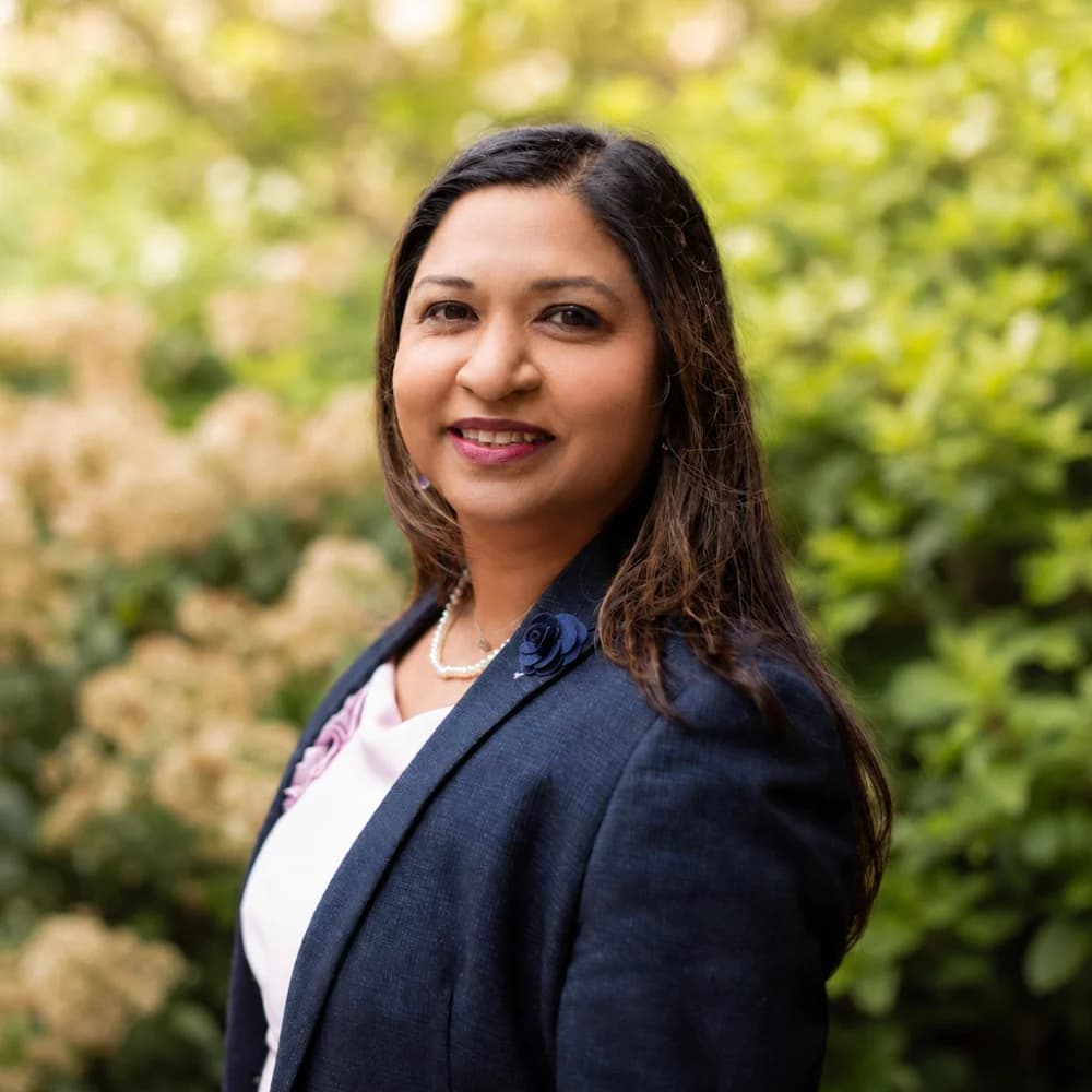 Dr Luxmi Velauthar, Consultant Gynaecologist, in consultation